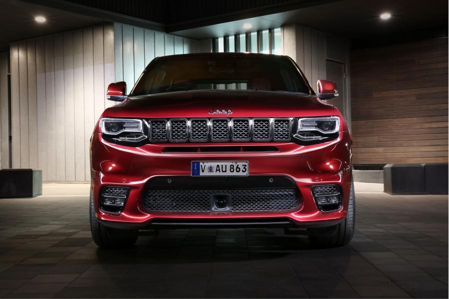  Jeep Grand Cherokee SRT 2017 года  (AU) (фото 28 из 40)